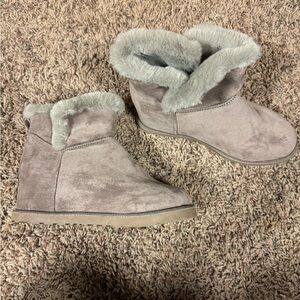 Women's Suede Ankle Boots with Faux Fur Lining